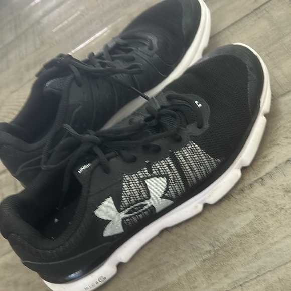 UNDER ARMOUR MICRO G Sneakers SPEED SWIFT I WILL Lightweight Black/White size 8 - Picture 4 of 10